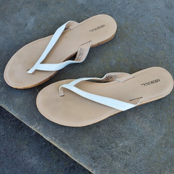 Merona Women’s Sandals Size 10 Shoes - Picture 3 of 4